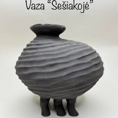 Šešiakojė vaza
